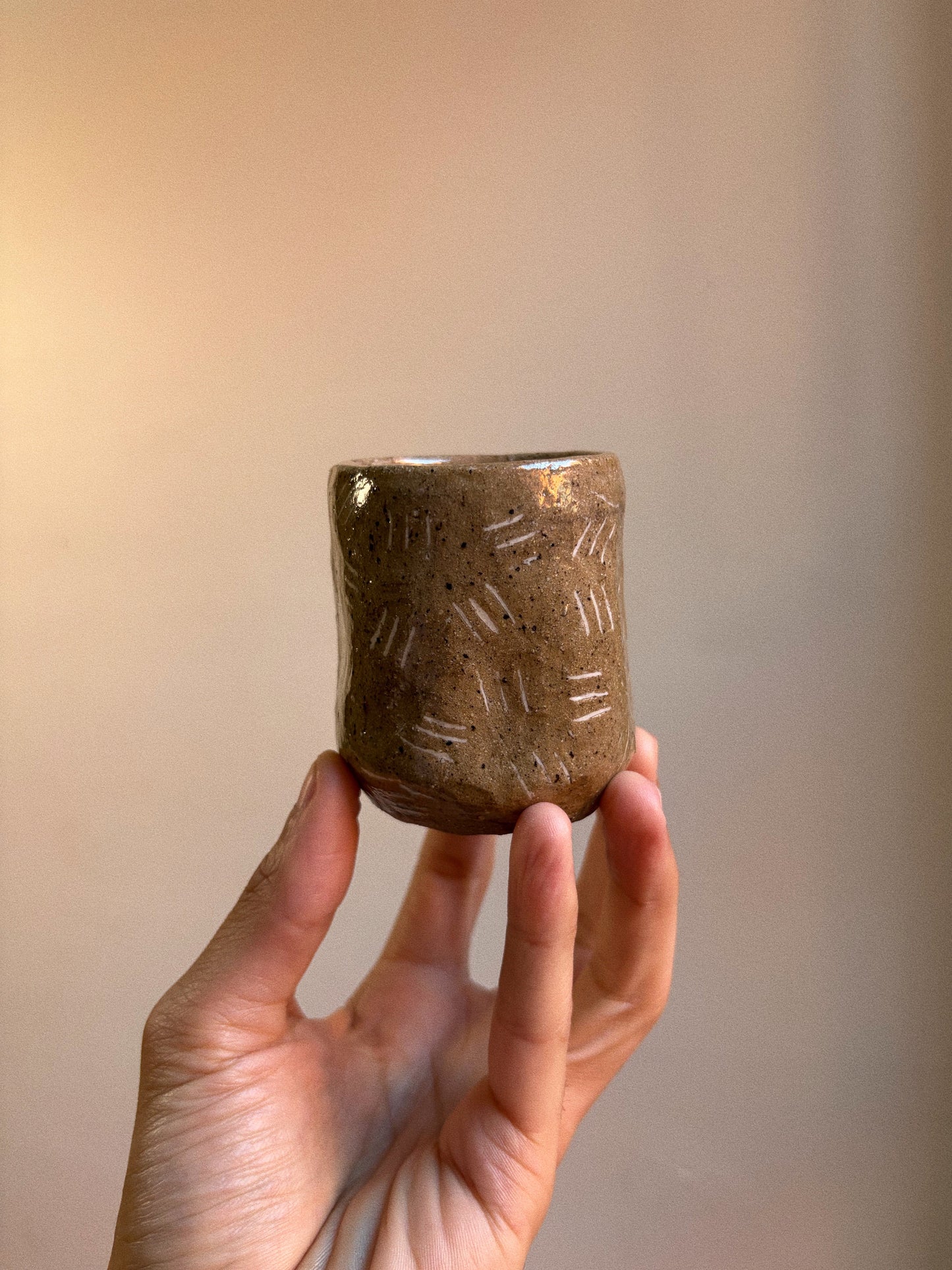 small cup/smuge holder