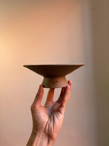 pedestal smuge holder