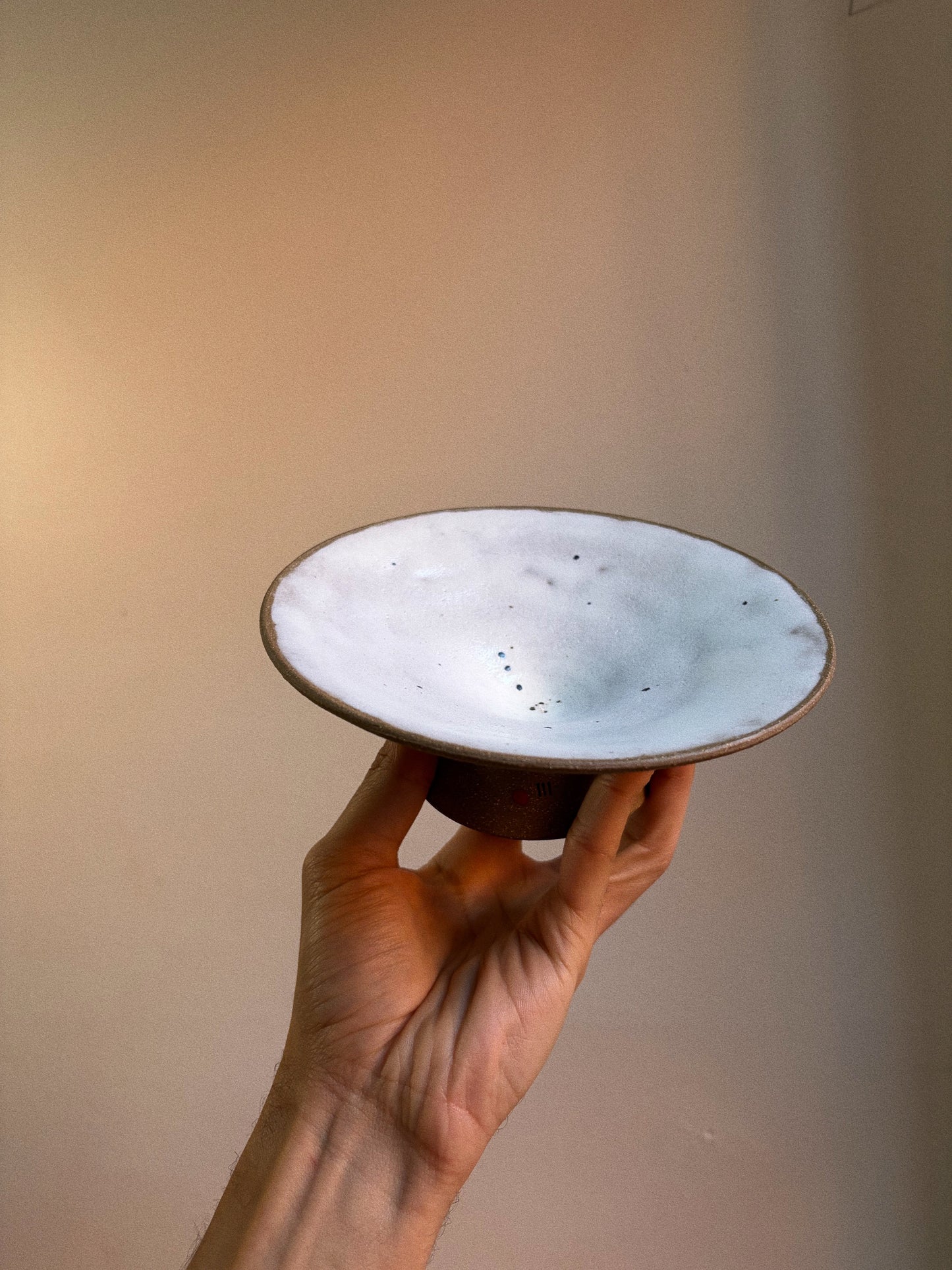 pedestal smuge holder